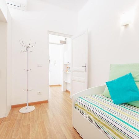Cuore Di Sanremo Apartment And Free Parking Екстериор снимка